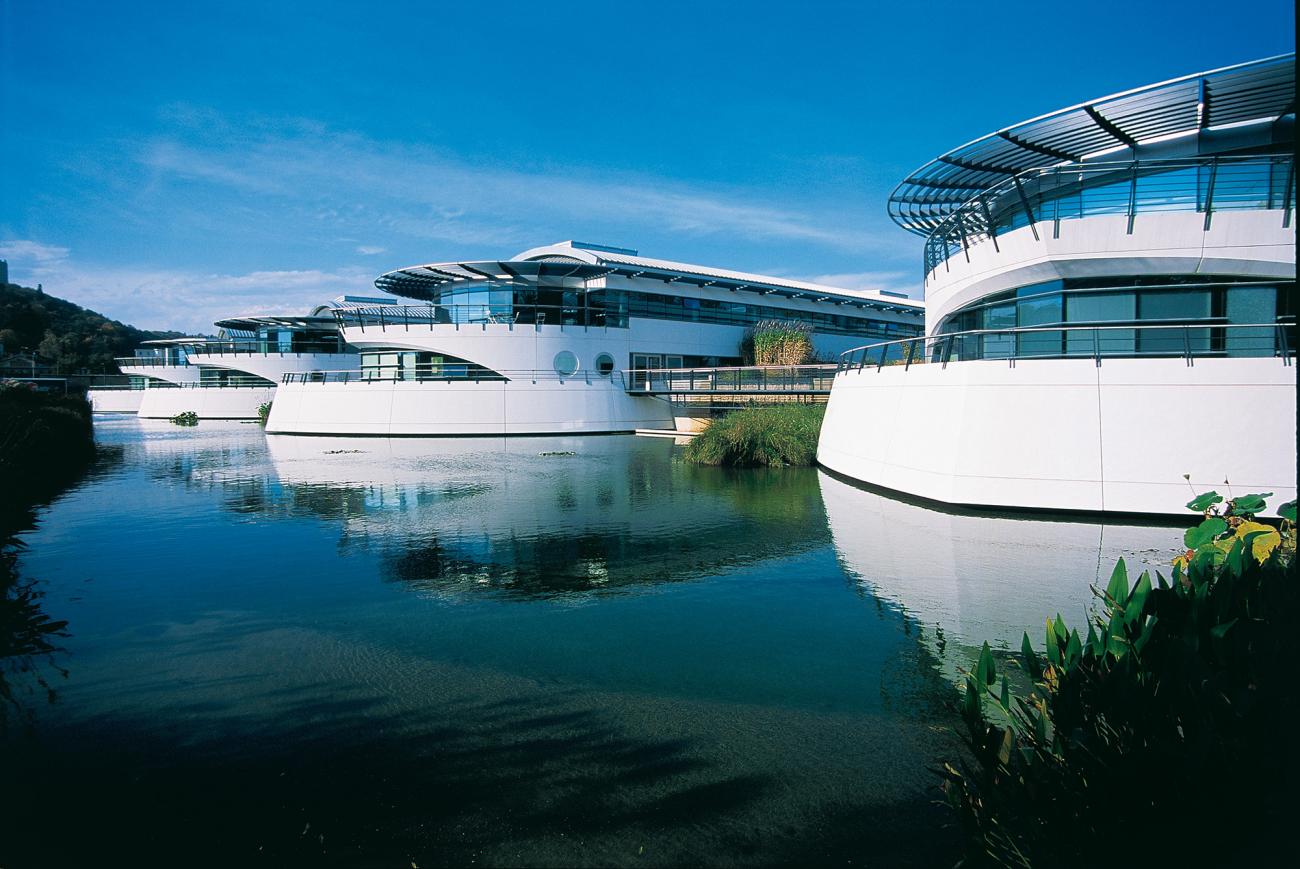 Lyon Campus Verrazzano vue depuis l'eau